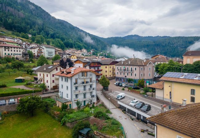 Appartamento a Capriana - Chalet Capriana - App.to CEMBRA| Stagione Inverna Appartamento a Capriana - Chalet Capriana - App.to CEMBRA| Stagione Inverna