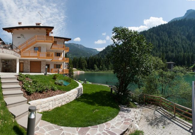 Appartamento a Alleghe - Villa Edelweiss Botton d'oro Appartamento a Alleghe - Villa Edelweiss Botton d'oro