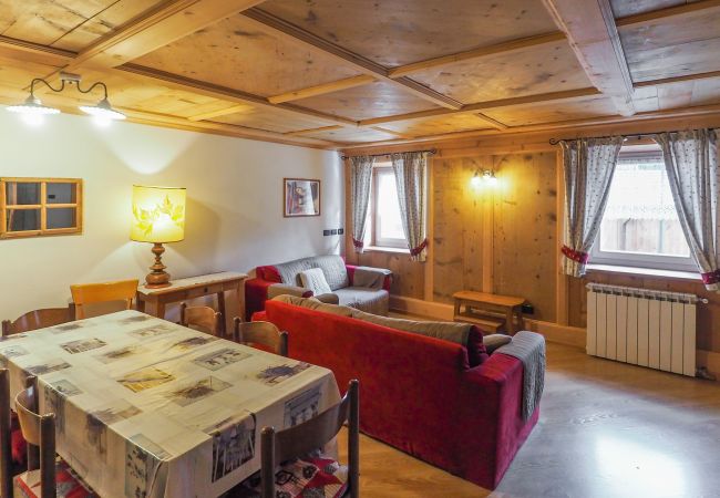 Appartamento a Campitello di Fassa - Casa Cristina Appartamento a Campitello di Fassa - Casa Cristina