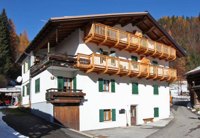 Appartamento a Falcade - Casa Lisa Appartamento a Falcade - Casa Lisa
