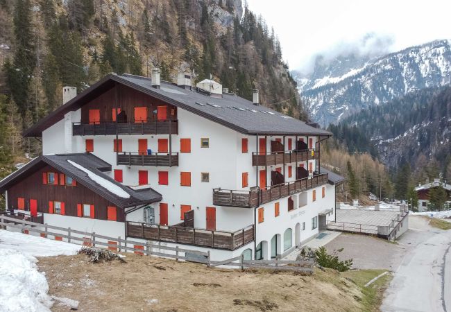 Appartamento a Rocca Pietore - Residence Edelweiss 2B Appartamento a Rocca Pietore - Residence Edelweiss 2B
