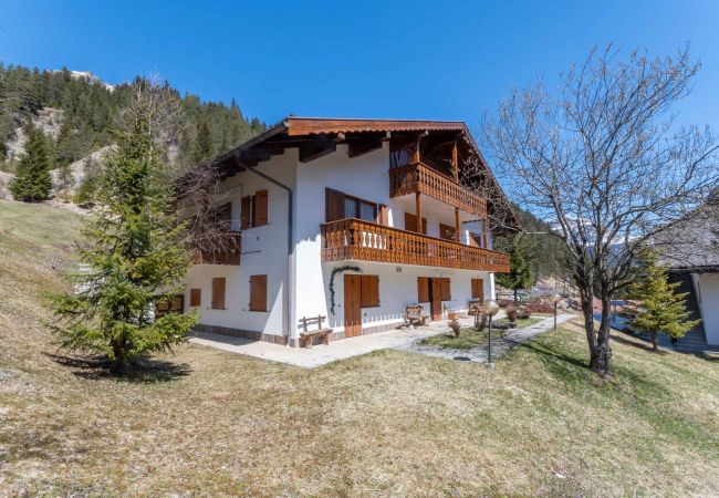 Appartamento a Mazzin - Dimora al Villaggio Appartamento a Mazzin - Dimora al Villaggio