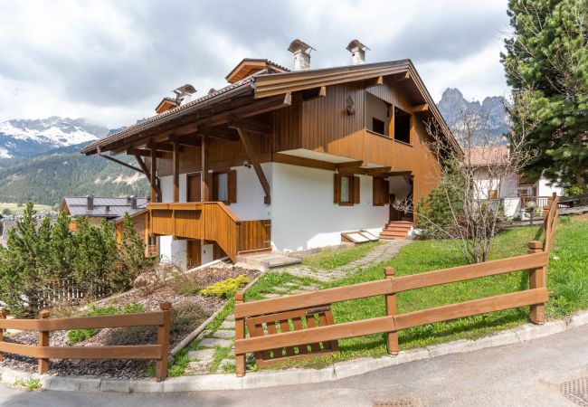 Appartamento a Pozza di Fassa - Casa Favè Appartamento a Pozza di Fassa - Casa Favè