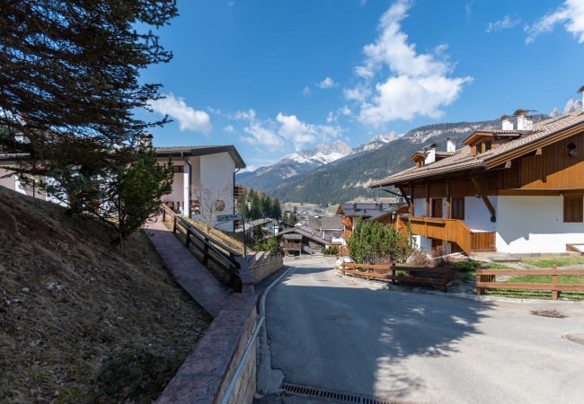Appartamento a Pozza di Fassa - Residence Marmolada Appartamento a Pozza di Fassa - Residence Marmolada