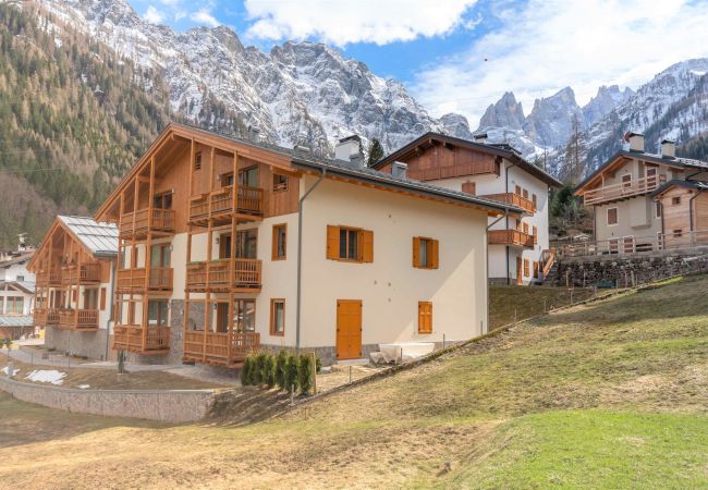 Appartamento a Falcade - Casa Mari Appartamento a Falcade - Casa Mari