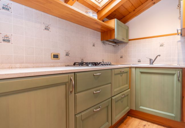  a Alleghe - La Casa di Elvira-Mansarda