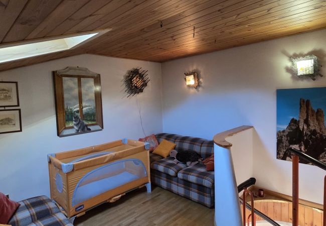 Appartamento a Pozza di Fassa - Casa Scacciapensieri Appartamento a Pozza di Fassa - Casa Scacciapensieri