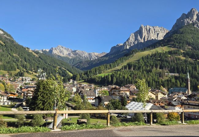 Appartamento a Pozza di Fassa - Casa Scacciapensieri Appartamento a Pozza di Fassa - Casa Scacciapensieri