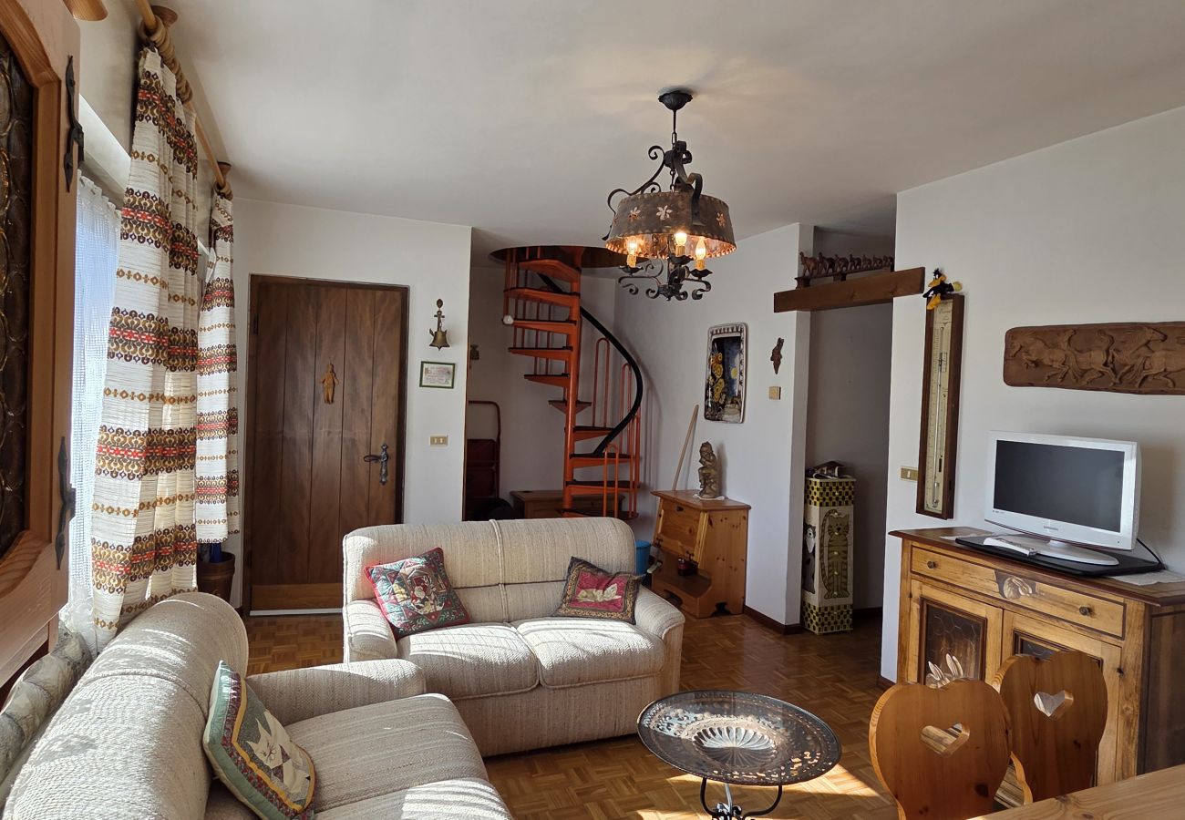 Appartamento a Pozza di Fassa - Casa Scacciapensieri Appartamento a Pozza di Fassa - Casa Scacciapensieri