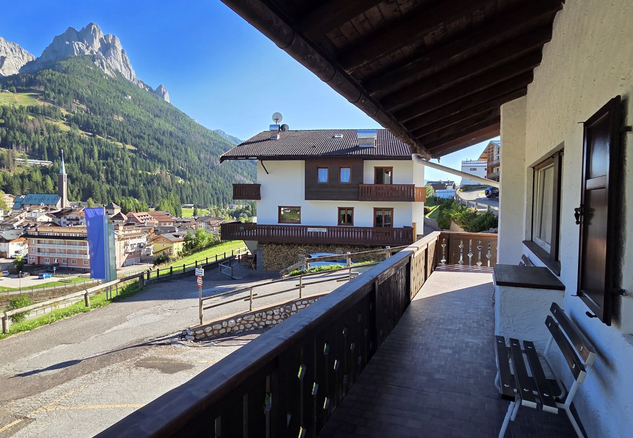 Appartamento a Pozza di Fassa - Casa Scacciapensieri Appartamento a Pozza di Fassa - Casa Scacciapensieri