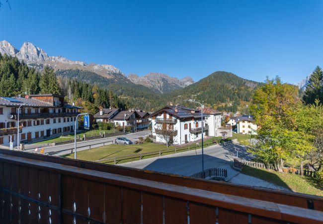 Appartamento a Falcade - Casa Sangi Appartamento a Falcade - Casa Sangi