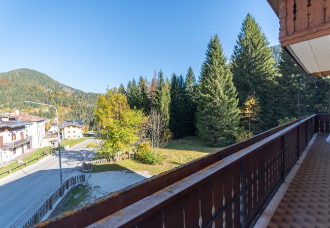 Appartamento a Falcade - Casa Sangi Appartamento a Falcade - Casa Sangi