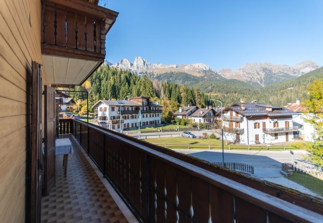 Appartamento a Falcade - Casa Sangi Appartamento a Falcade - Casa Sangi