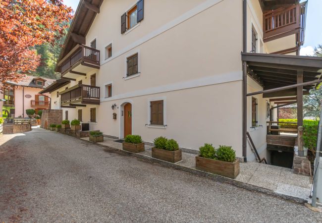 Ferienwohnung in Predazzo - Appartamento Lagorai - Stagione Invernale 2025/26 Ferienwohnung in Predazzo - Appartamento Lagorai - Stagione Invernale 2025/26