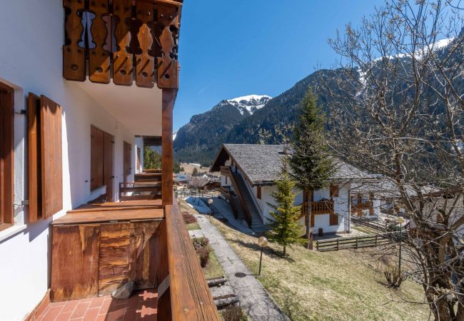 Ferienwohnung in Mazzin - Dimora al Villaggio Ferienwohnung in Mazzin - Dimora al Villaggio