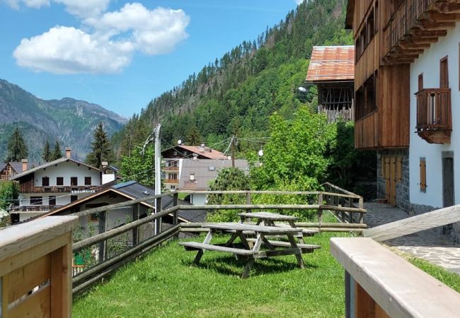 Ferienwohnung in Alleghe - Chalet Laura Ferienwohnung in Alleghe - Chalet Laura