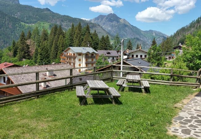Ferienwohnung in Alleghe - Chalet Laura Ferienwohnung in Alleghe - Chalet Laura