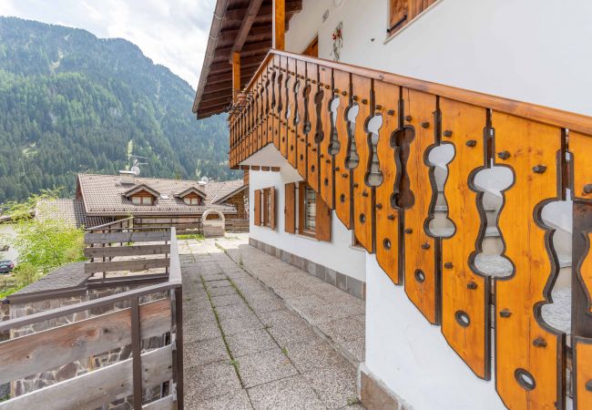 Ferienwohnung in Mazzin - Casa Coli Ferienwohnung in Mazzin - Casa Coli