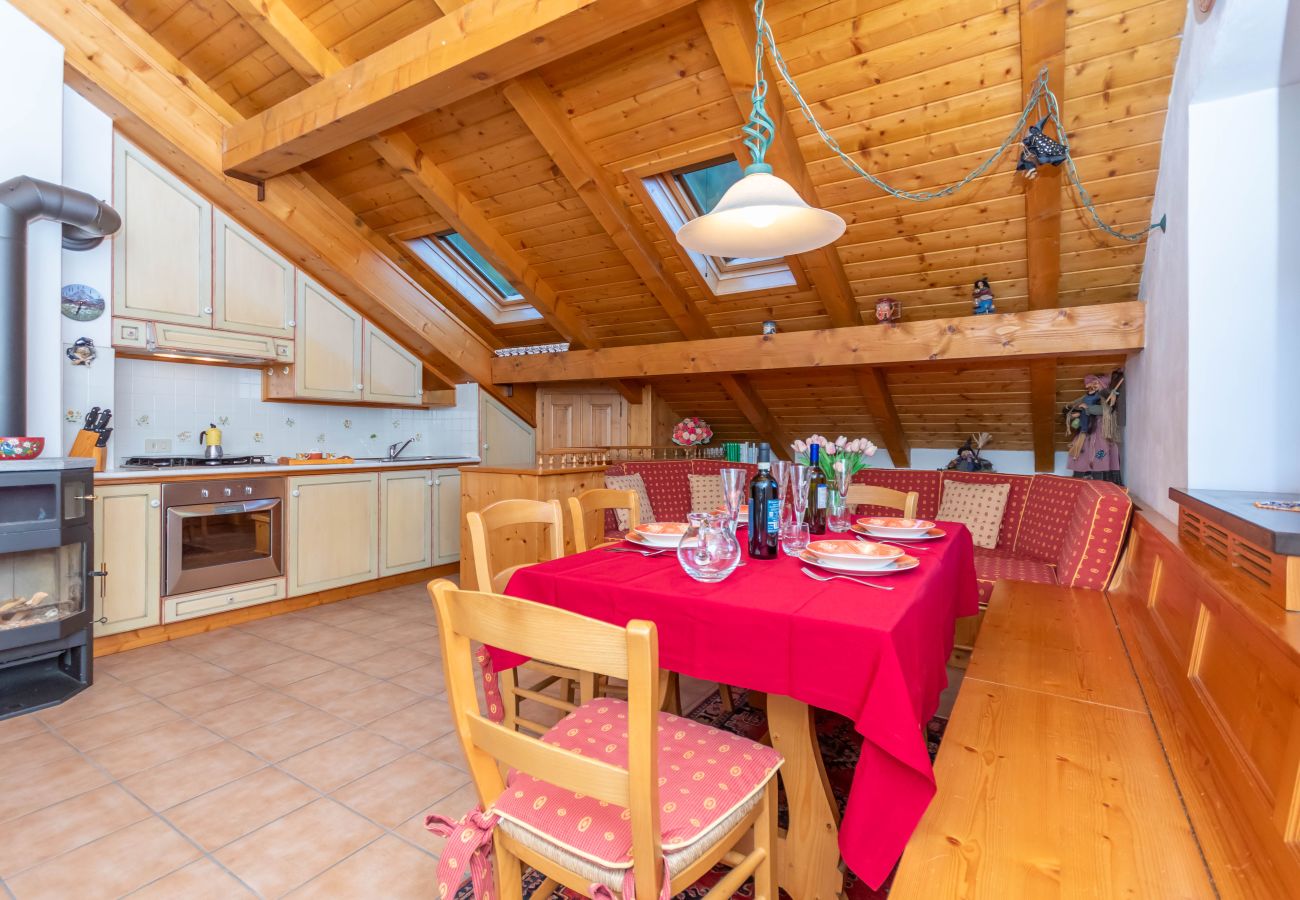 Ferienwohnung in Alleghe - Mansarda Lungolago