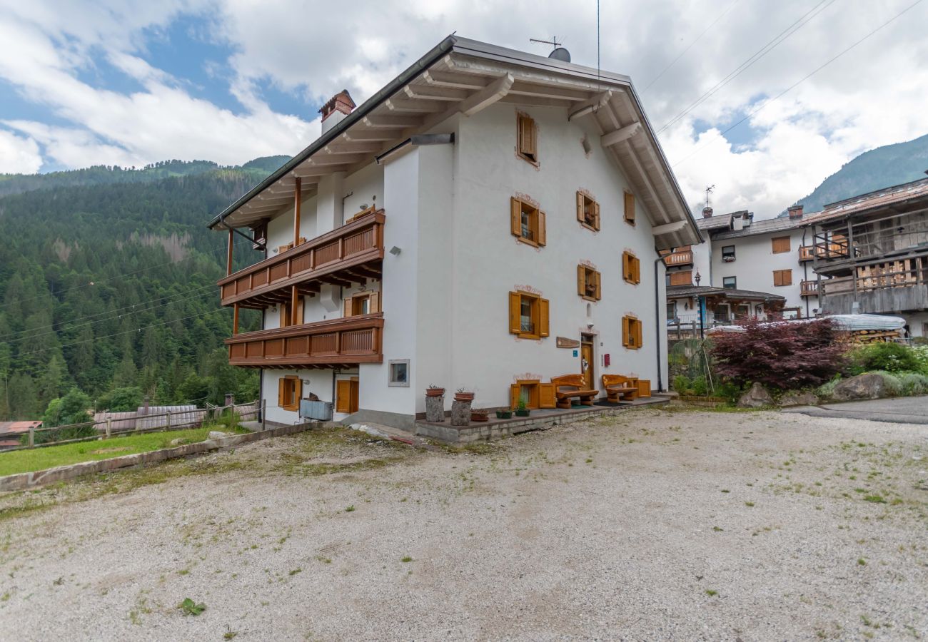 Ferienwohnung in Falcade - Casa Alessandra 4 Ferienwohnung in Falcade - Casa Alessandra 4