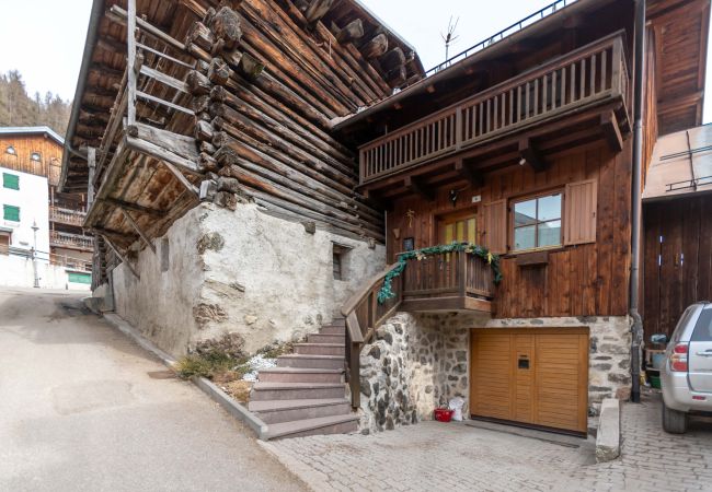 Ferienwohnung in Canazei - Appartamento Iori Ferienwohnung in Canazei - Appartamento Iori