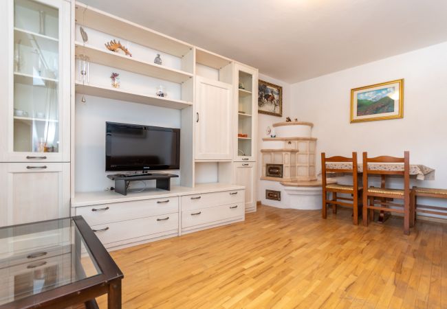 Ferienwohnung in Canazei - Appartamento Iori Ferienwohnung in Canazei - Appartamento Iori