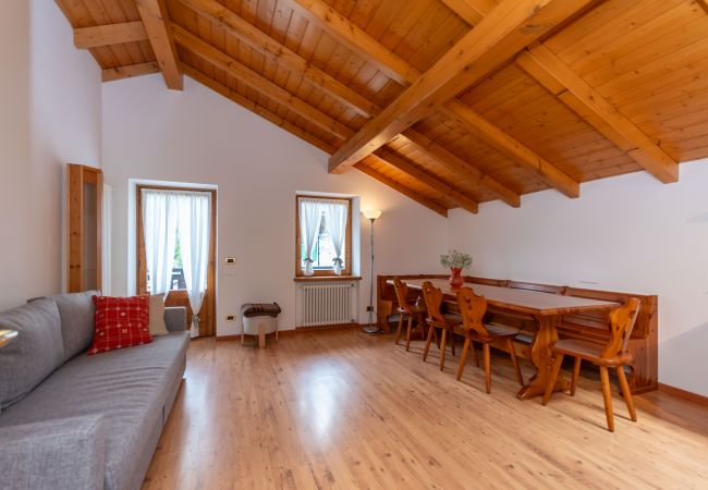 Ferienwohnung in Alleghe - La Casa di Elvira-Mansarda Ferienwohnung in Alleghe - La Casa di Elvira-Mansarda
