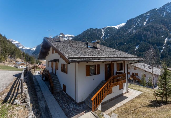 Apartment in Mazzin - Dimora al Villaggio Apartment in Mazzin - Dimora al Villaggio