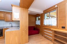 Apartment in Pozza di Fassa - Appartamento Vajolet