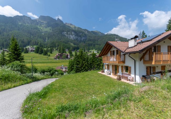 Chalet in Alba di Canazei - Villa Ruaccia Chalet in Alba di Canazei - Villa Ruaccia