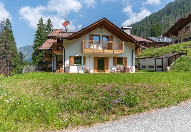 Chalet in Alba di Canazei - Villa Ruaccia Chalet in Alba di Canazei - Villa Ruaccia