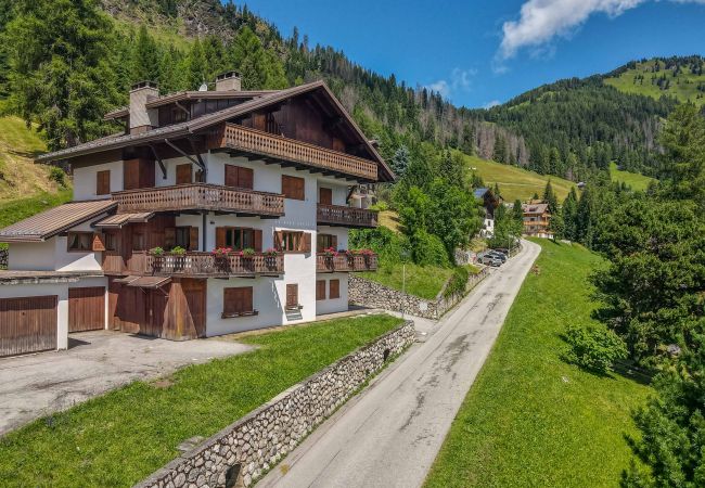 Apartment in Colle Santa Lucia - Dolomite View Loft Apartment in Colle Santa Lucia - Dolomite View Loft