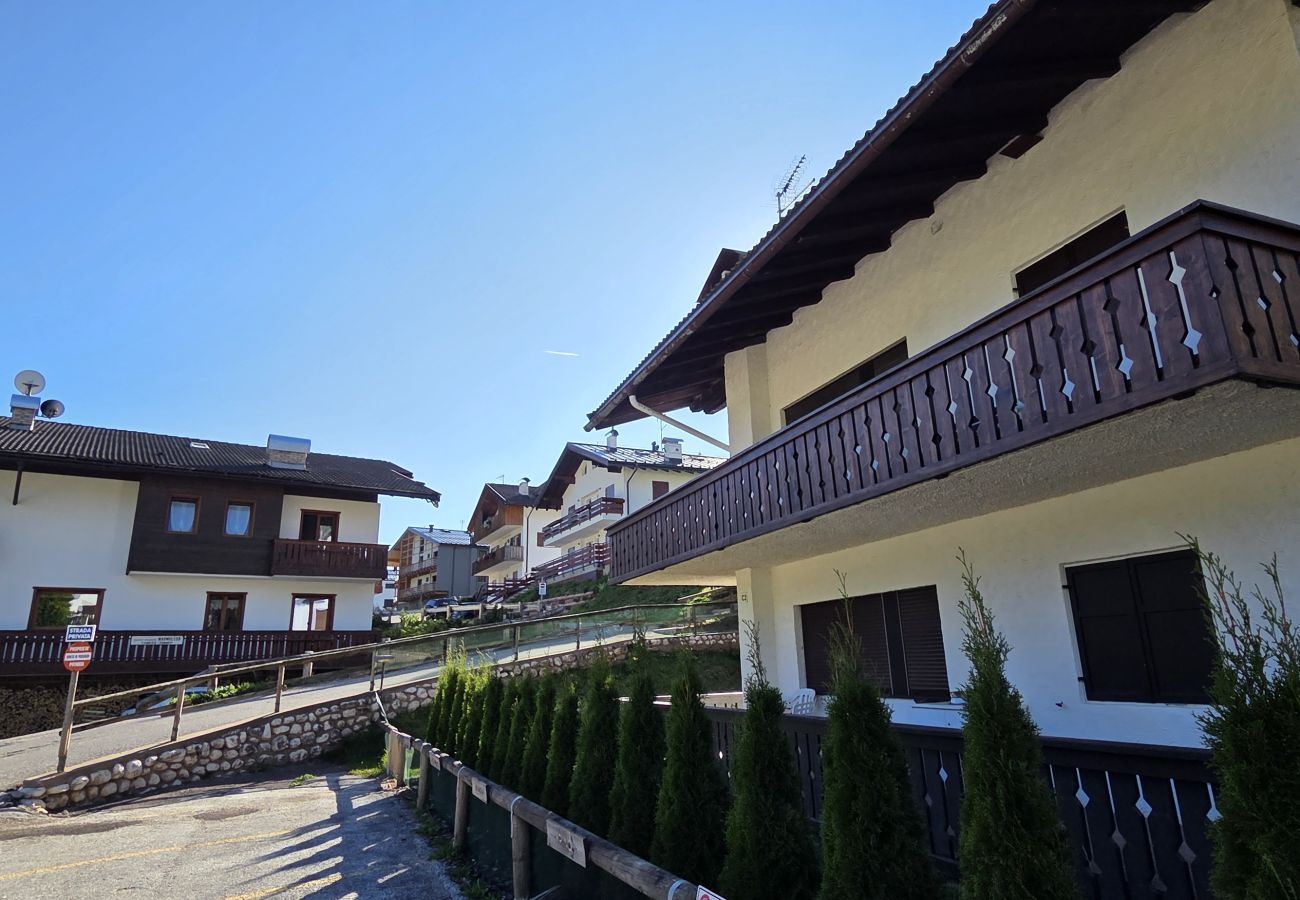 Apartment in Pozza di Fassa - Casa Scacciapensieri Apartment in Pozza di Fassa - Casa Scacciapensieri