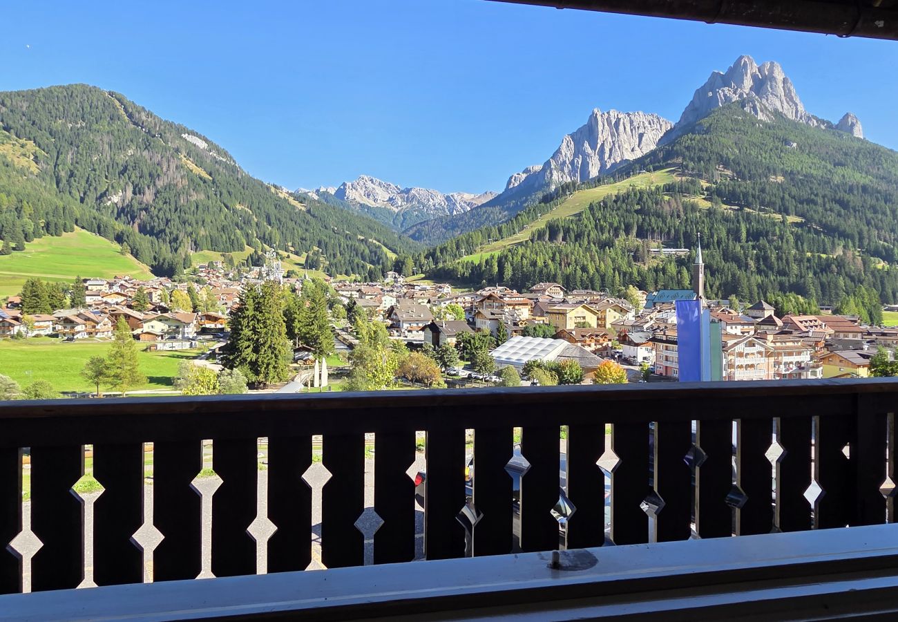 Apartment in Pozza di Fassa - Casa Scacciapensieri Apartment in Pozza di Fassa - Casa Scacciapensieri